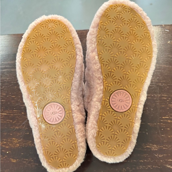 UGG Fluff YEAH Women's Cozy Pink Slippers - Picture 4 of 6
